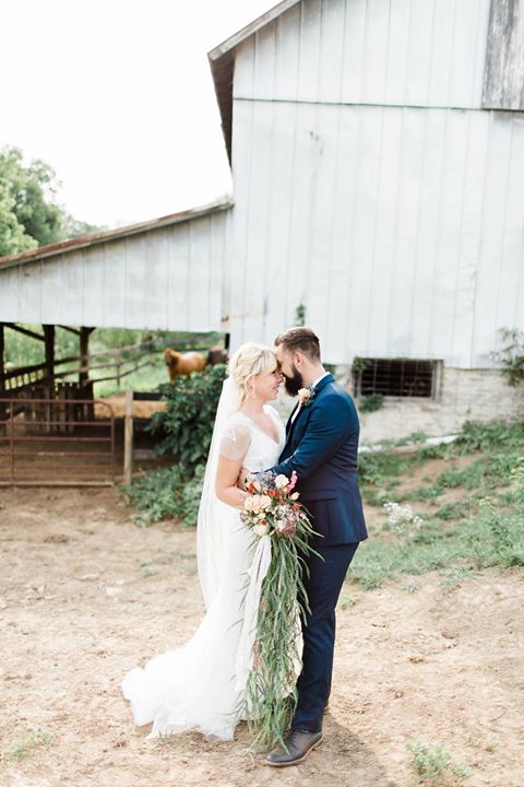 hannah and jake retreat barn.jpg