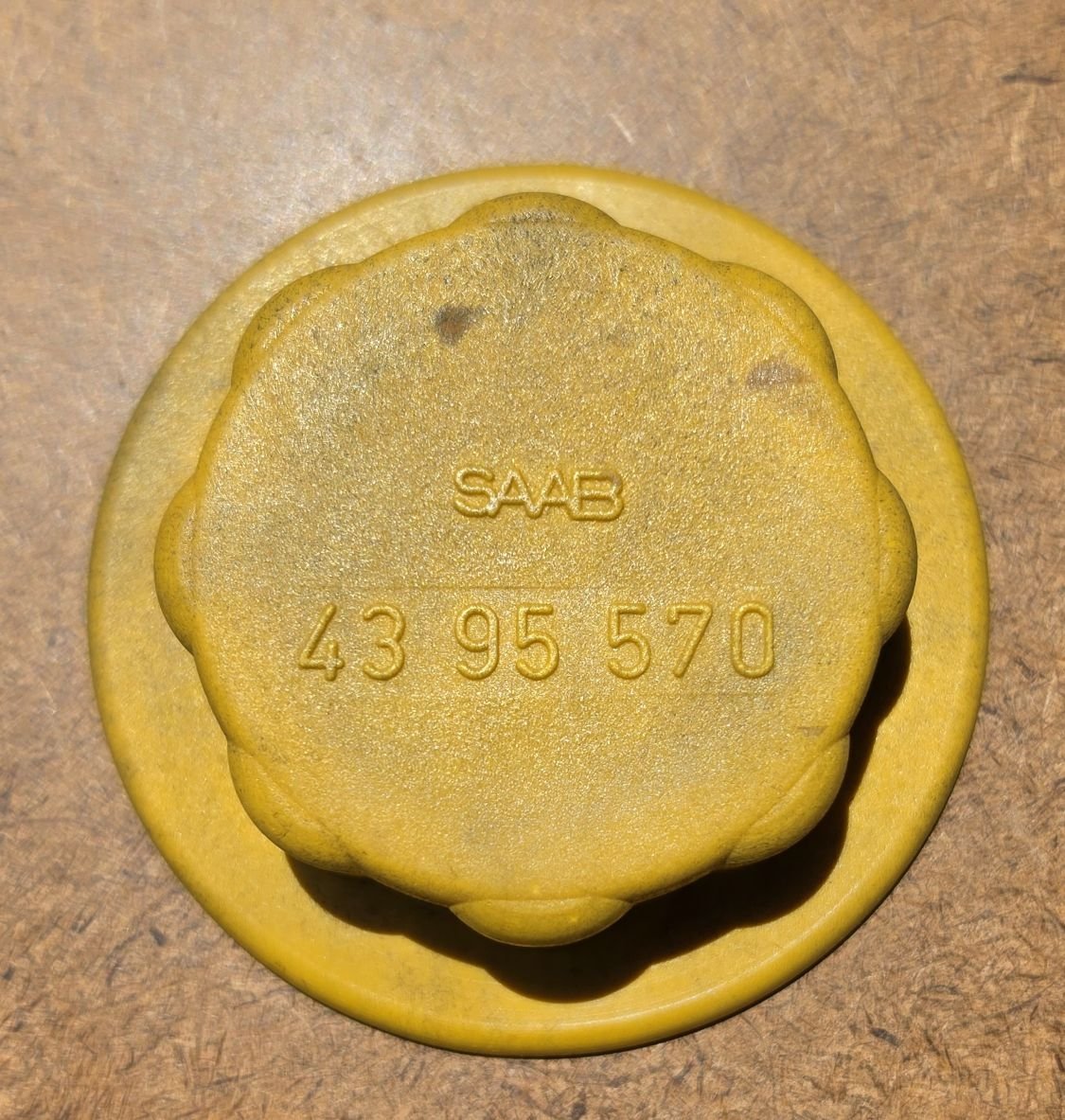 1318 Coolant Reservoir Cap.jpg
