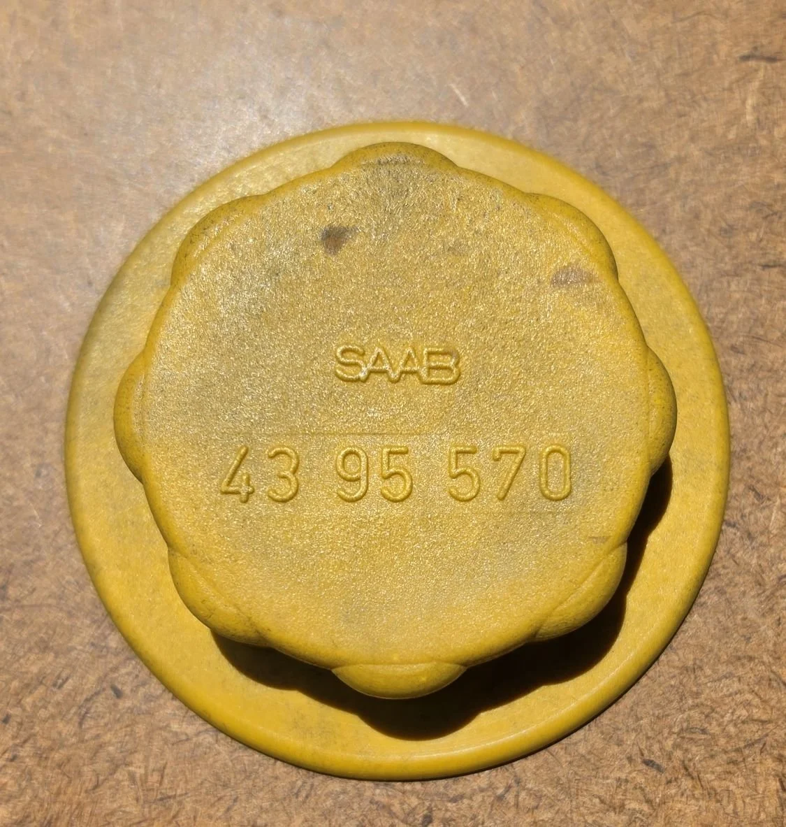 1318 Coolant Reservoir Cap.jpg