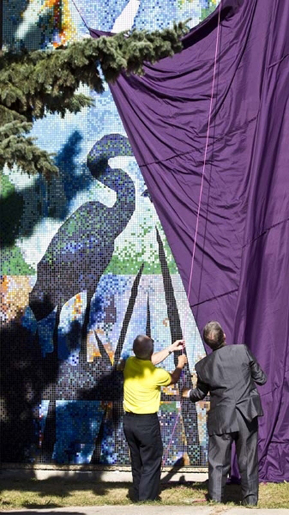 Unveiling of "our nature, our place" Vitreous glass mosaic, totaling 15'8" high by 16' wide