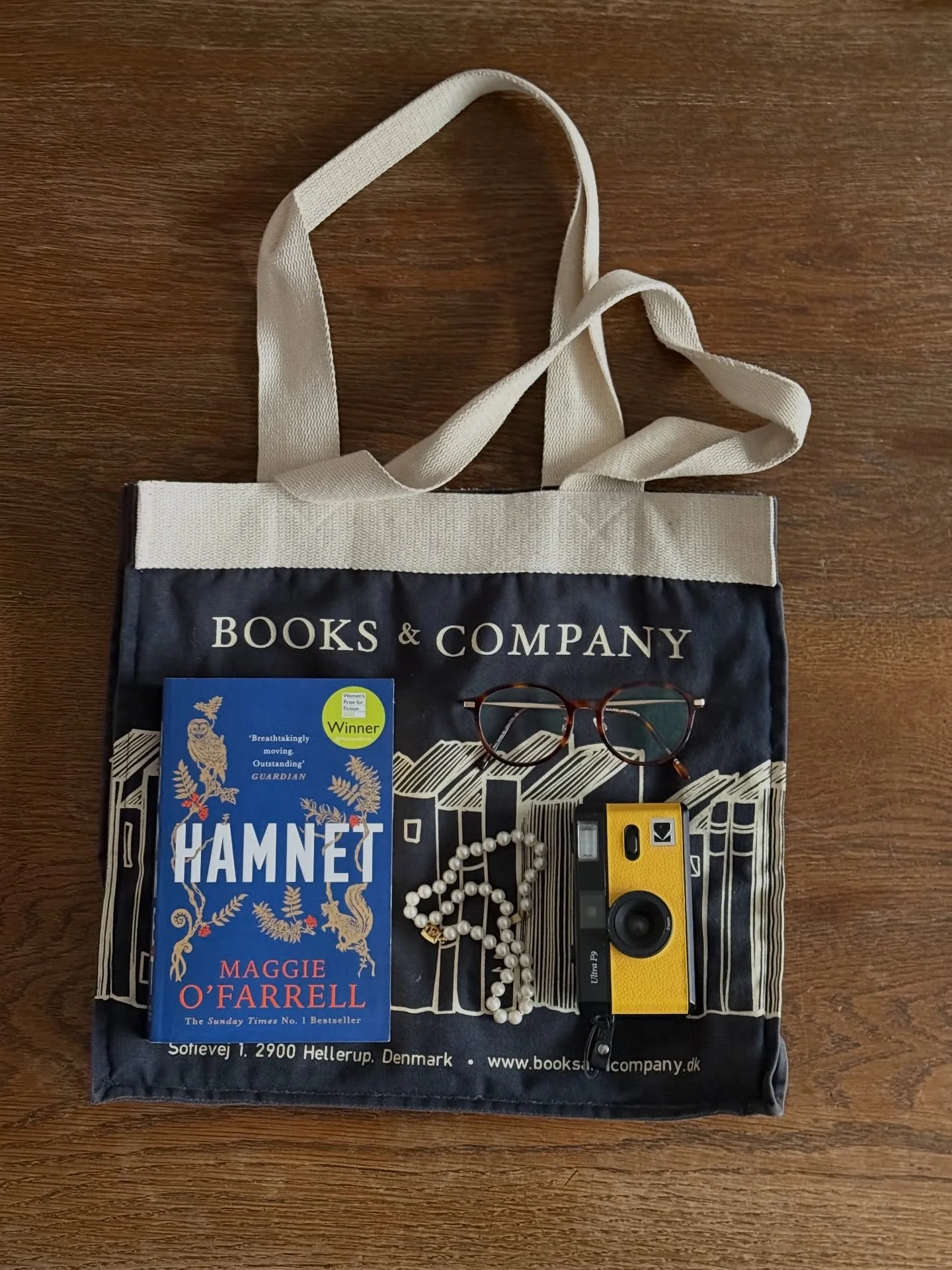 &ldquo;I would like to dedicate this to the beautiful chaos of a mother&rsquo;s heart.&rdquo; ❤️&zwj;🩹

Yesterday, Jessie Buckley became the first irish woman to win an Academy Award for best actress in a leading role. The part? Agnes Hathaway in Ch