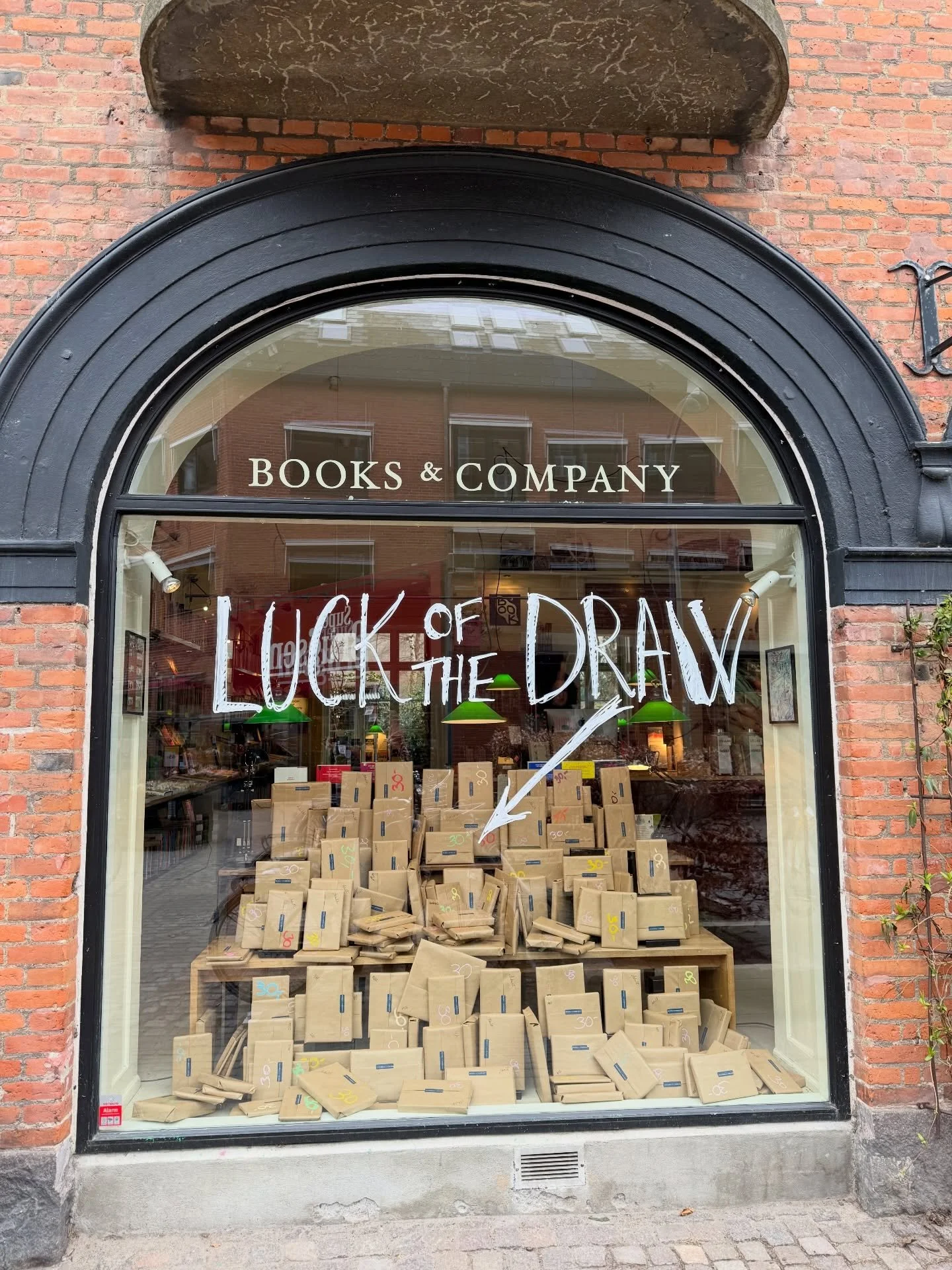 There&rsquo;s the Met Gala and then there&rsquo;s the April Fool&rsquo;s event at Books &amp; Company! 
The buzz for weeks, the &lsquo;scene&rsquo;, the well dressed crowd, the delicious drinks, the hard work and meticulous preparation for weeks by t