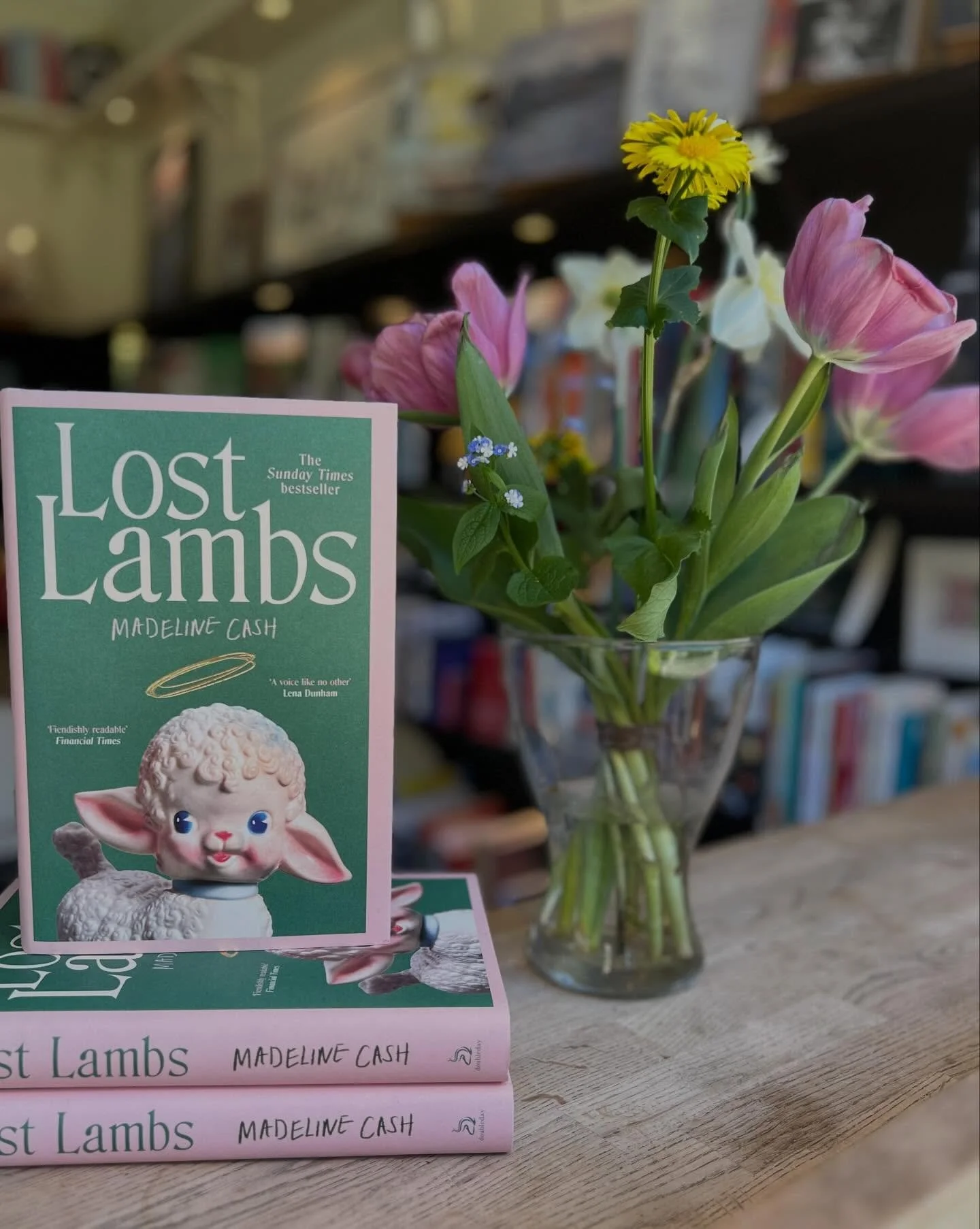 Back in stock, and totally matching the gorgeous flowers from @rikke2906 

Here&rsquo;s what our very own @aine_rosato said about it in our Books &amp; Co chat: 

&lsquo;I&rsquo;m reading Lost Lambs and it&rsquo;s really good. If u have anyone in aft
