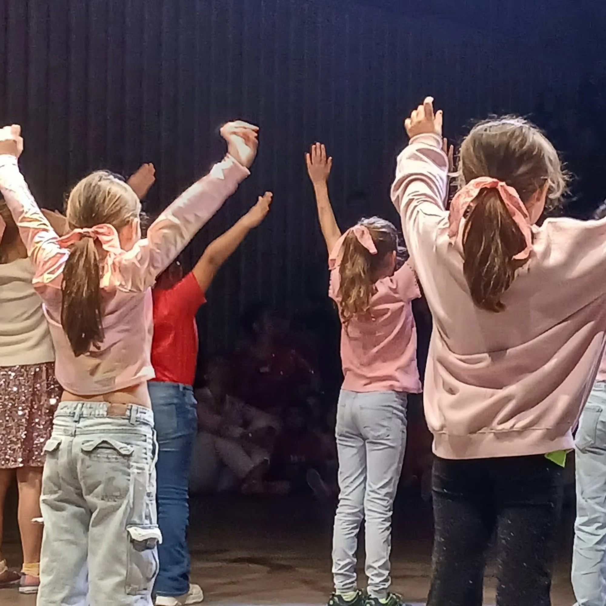 Drama and Musicals in Primary School Geneva10.jpg