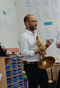 Victor Alvarado CMG french horn at SISOG.png