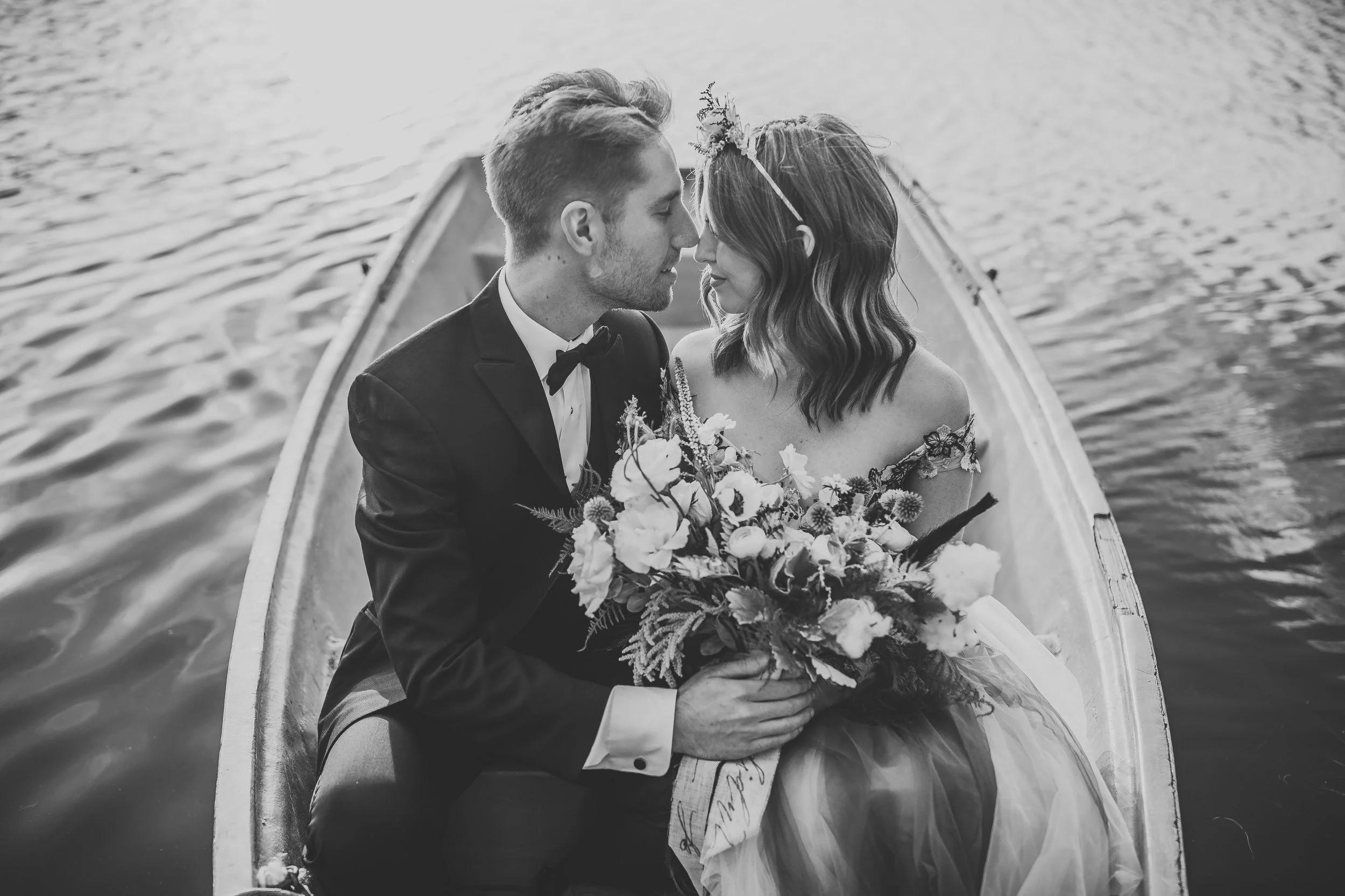  STYLED LAKE-SIDE ELOPEMENT | SAN MORITZ LODGE - CRESTLINE, CA