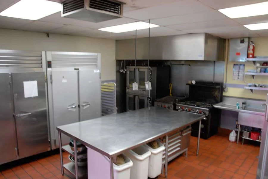 kitchen_4_four.jpg