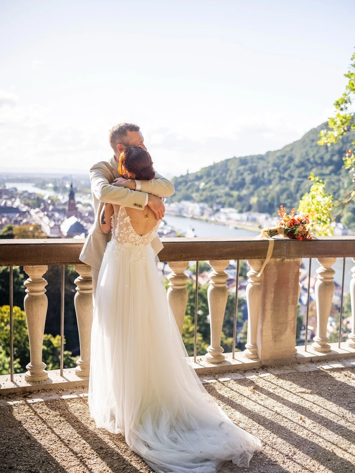 Genau f&uuml;r diese Momente liebe ich meinen Job!

#hochzeitsfotografinheidelberg #liebeimbild #heidelberg #lightandlove #septemberhochzeit #heidelbergliebe❤️