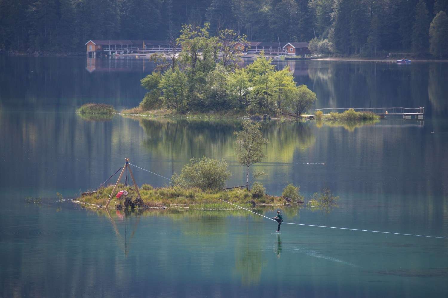 Eibsee-slackline-world-record (7).jpg