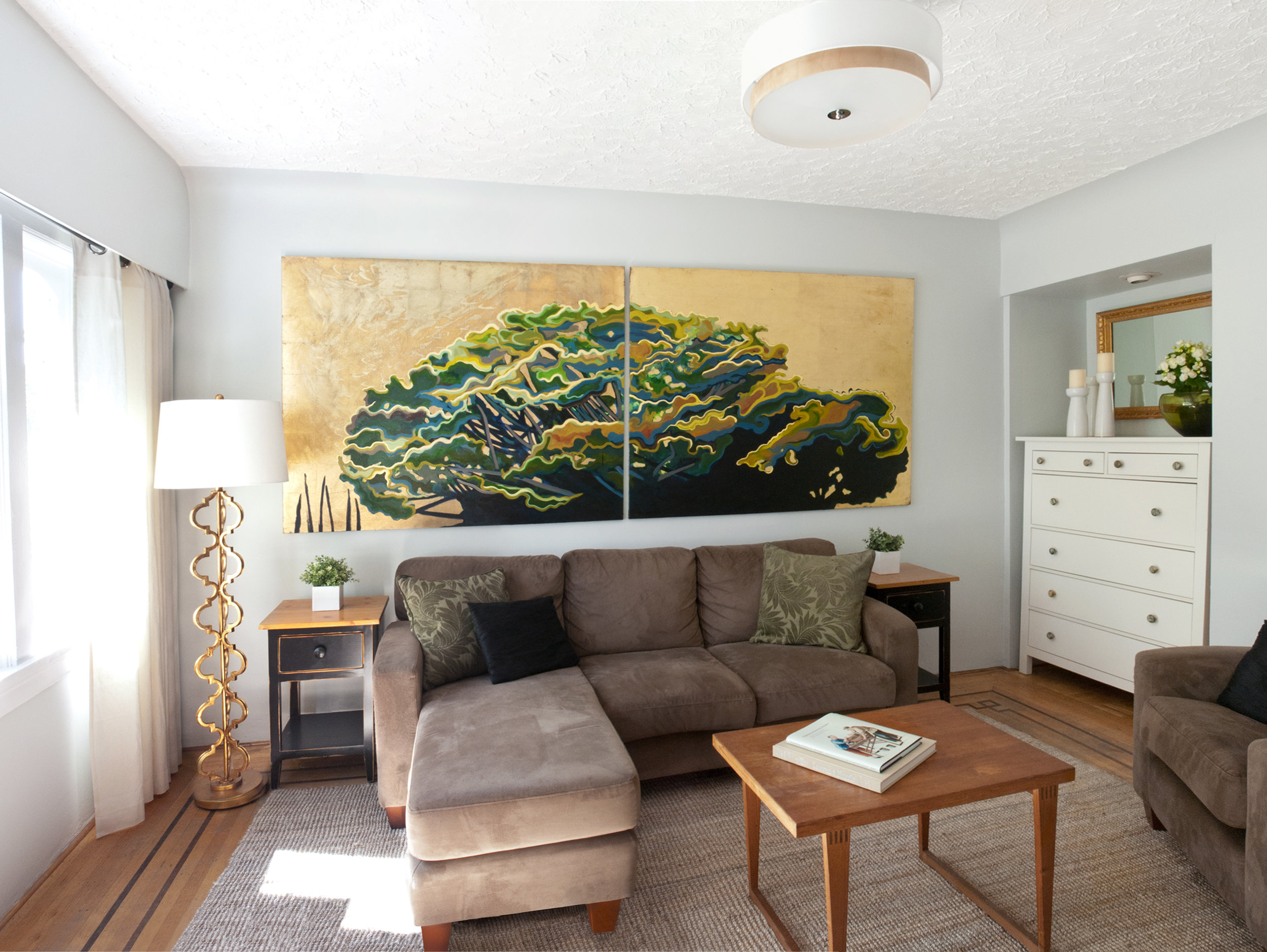 In the living room, the challenge was to find a way to disguise the television to keep it from becoming the focal point of the room. To avoid glare on the screen, the tv had to be placed in a spot that also functions as a passage from the front door