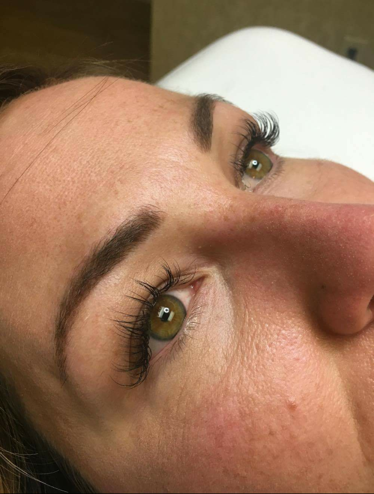 "Amanda's lash work is impeccable. She is very professional and creates an incredibly comfortable environment. I absolutely love my lashes and always feel fabulous when I leave!" -Brandilyn