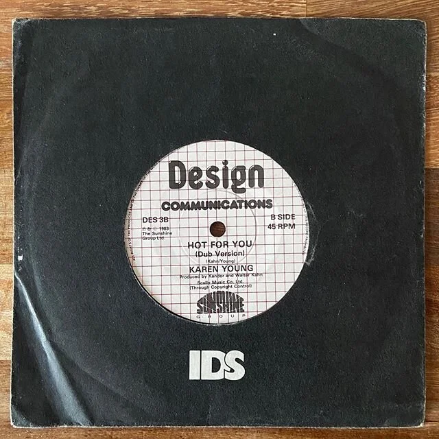 Hot For You (Dub Version) by Karen Young. Design Communications, DES 3, UK, 1983.
•
•
Obscure UK label distributed by even more obscure East London company, IDS. Might be a plain looking label/sleeve combo but it’s one graphic designe