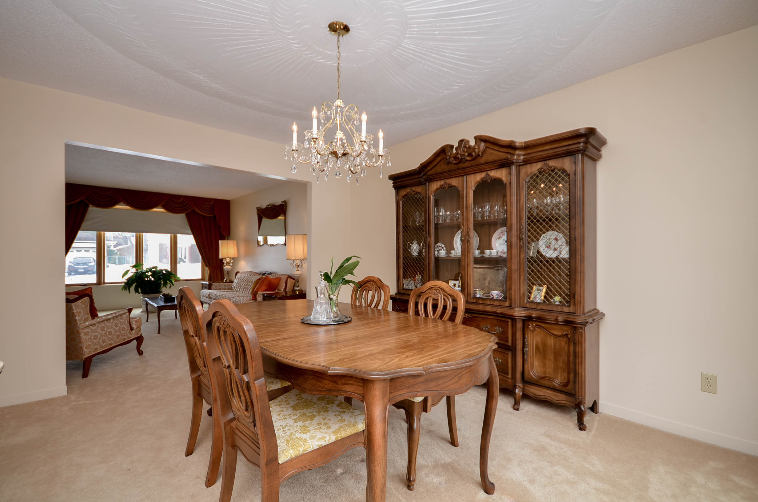 Dining room/ Living room Before Virtual Stage 