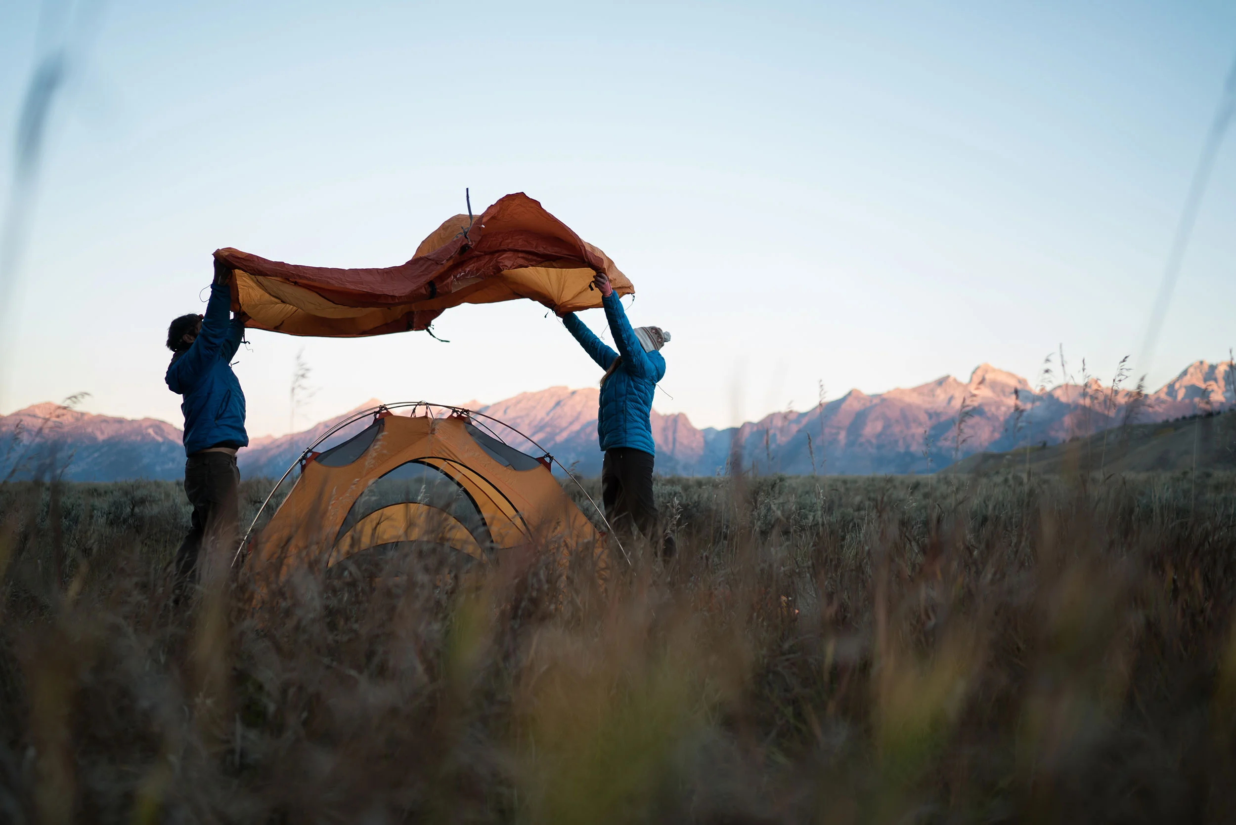 BearfootTheory_Set_up_tent_Web.jpg