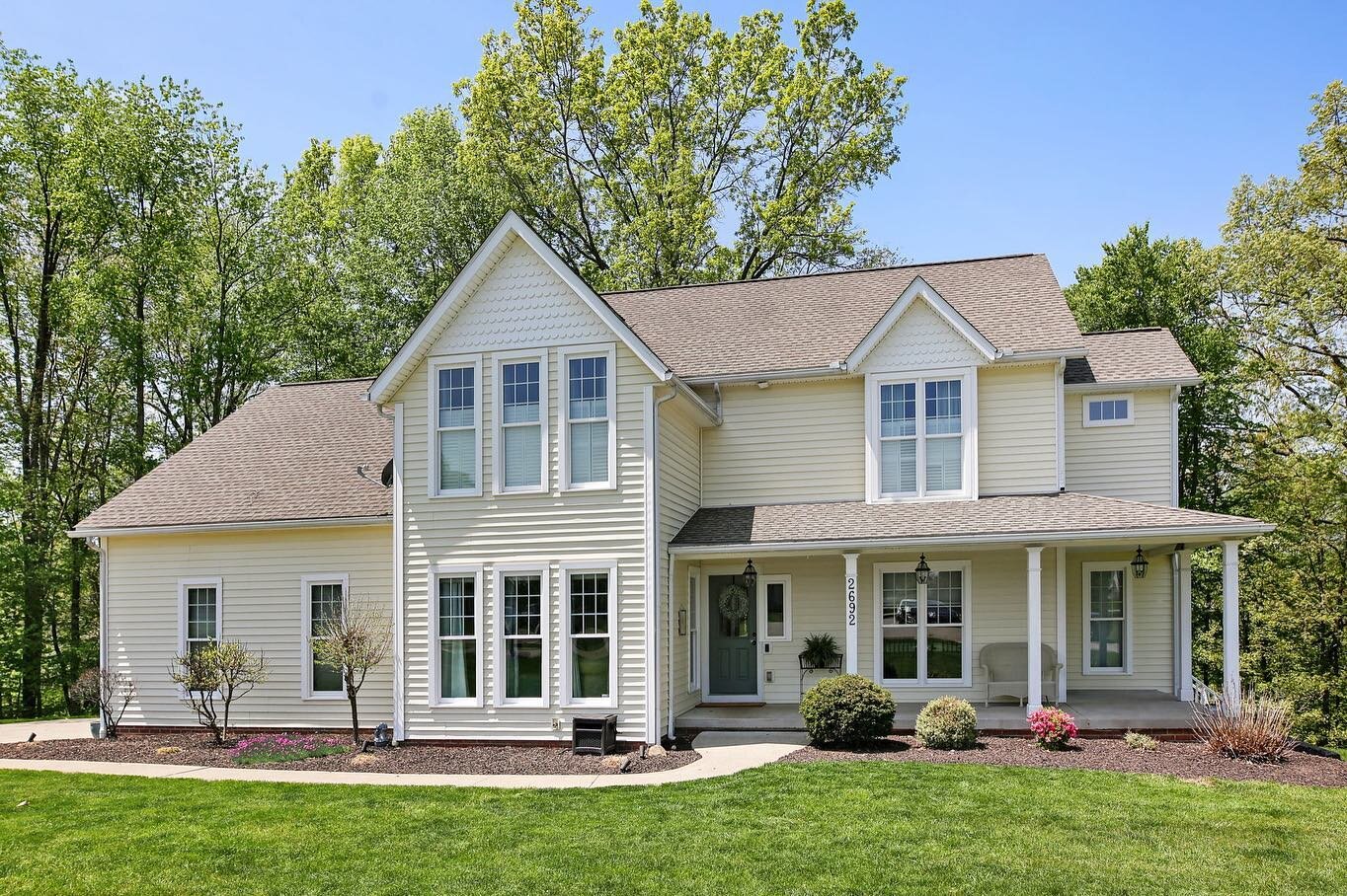 Just captured photos for this breathtaking new listing! 📸

The wrap around front porch is the perfect spot to unwind&mdash; and with exquisite details throughout the interior, this home truly has it all! 

📍2692 Pitcher Plant Ct, Uniontown 

#reale