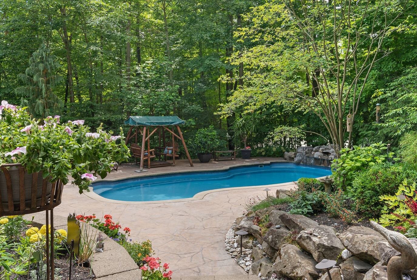 Who needs a vacation when you can have this backyard?! ☀️

📍17350 Owls Hollow, Chagrin Falls

#realestatephotography #clevelandrealtor #clevelandhomes #clevelandrealtors #clevelandhomesforsale #clevelandrealestatephotographer #clevelandrealestateage
