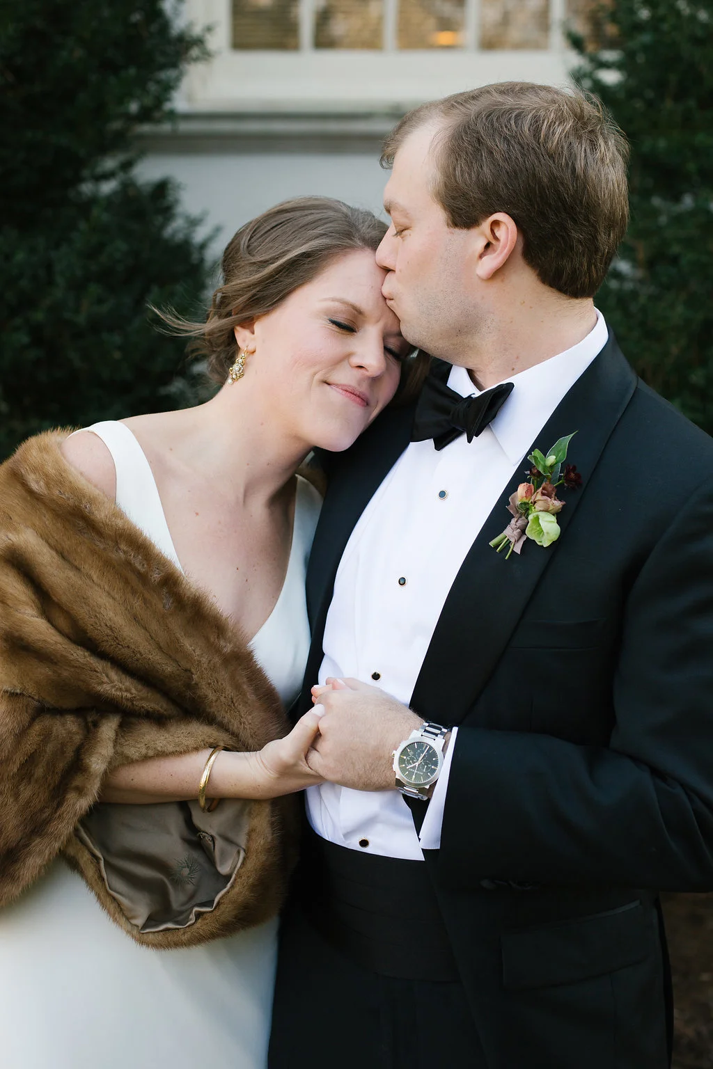 Rachel Slauer Atlanta Wedding Planning Winter Fur Wrap Bride and Groom 03.jpg