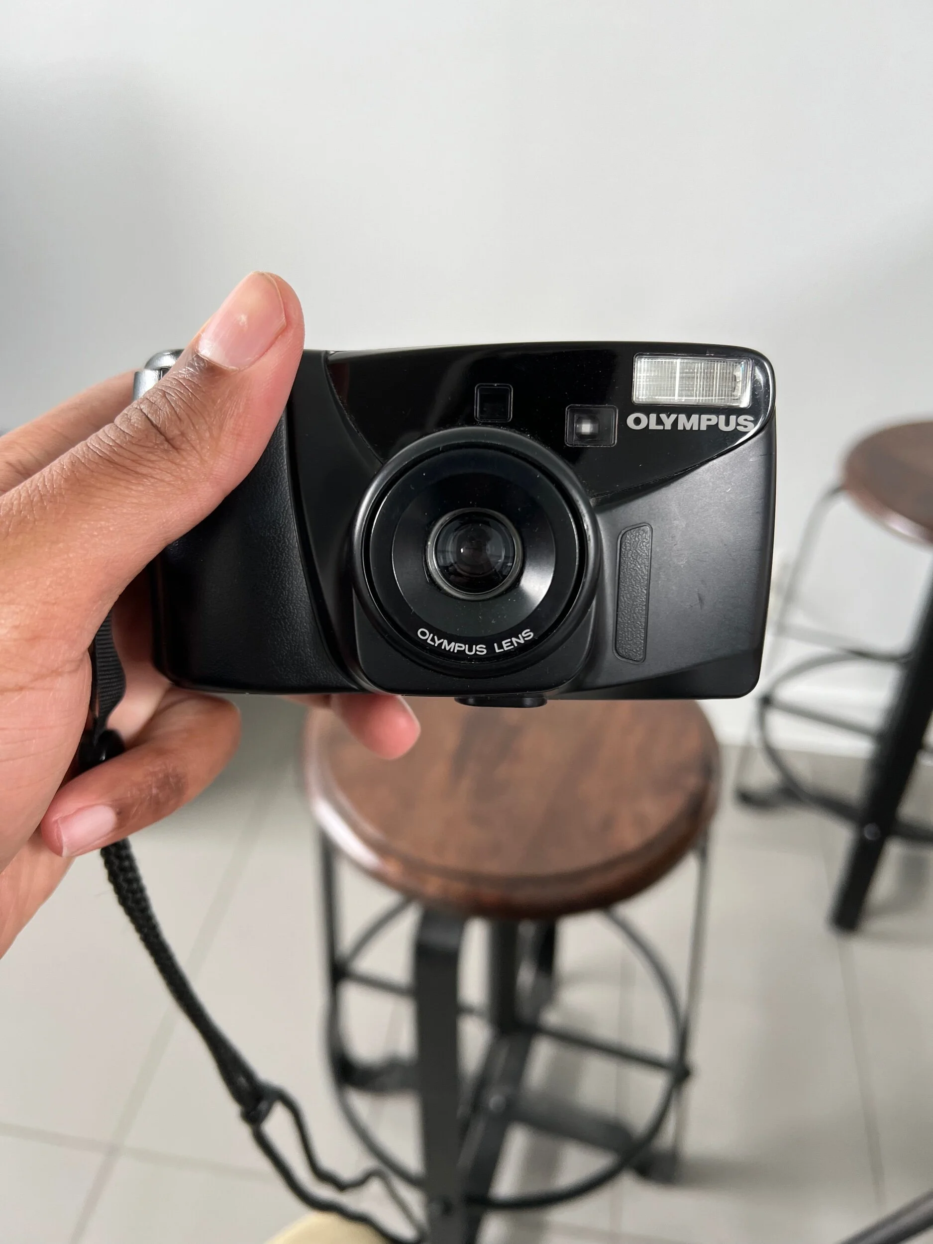 A63C9E1F-B887-4FDB-AB76-39B1B94DA17A