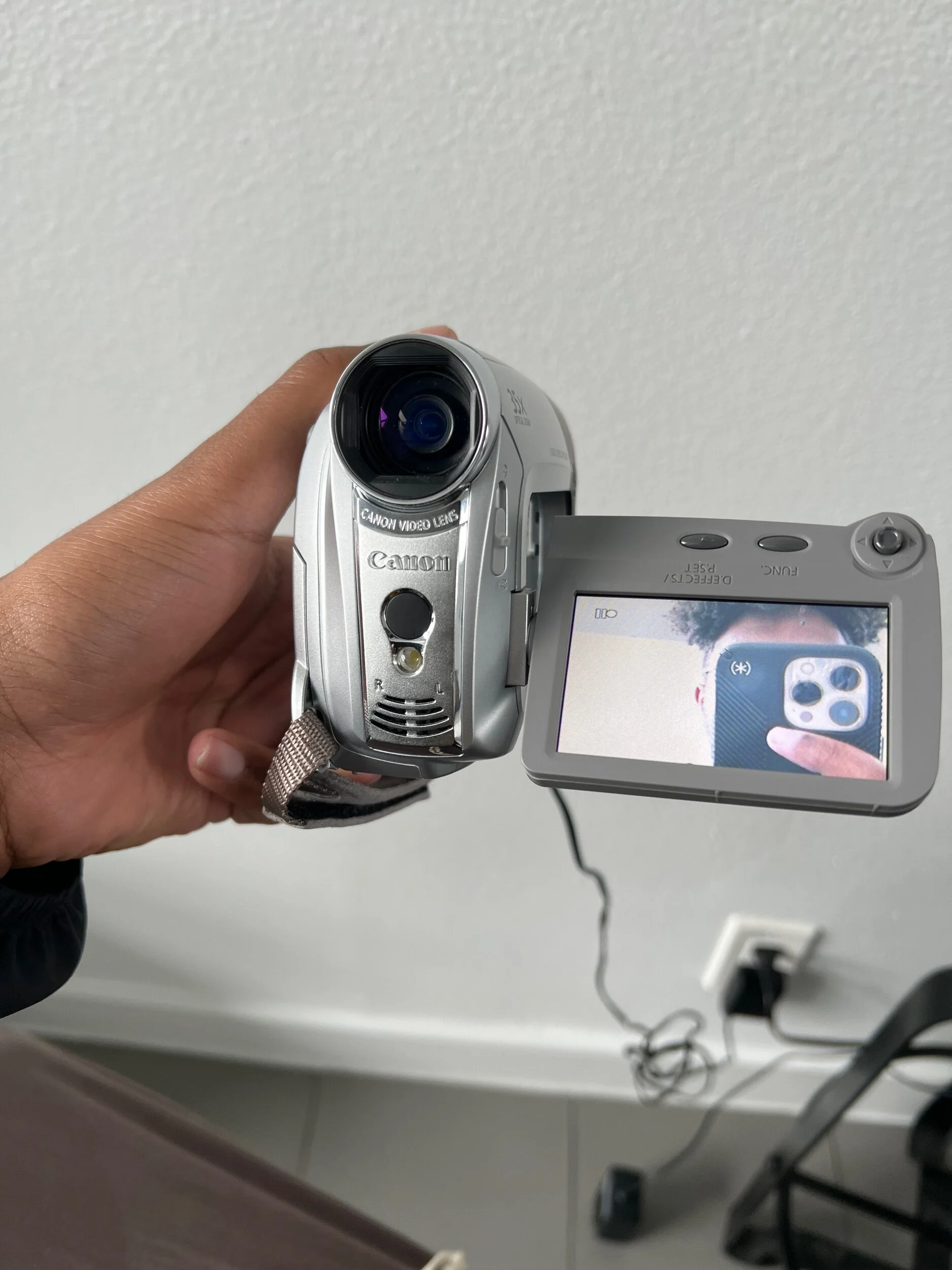 3D5BEBFF-35A0-4E17-BC15-3F5A43E66280