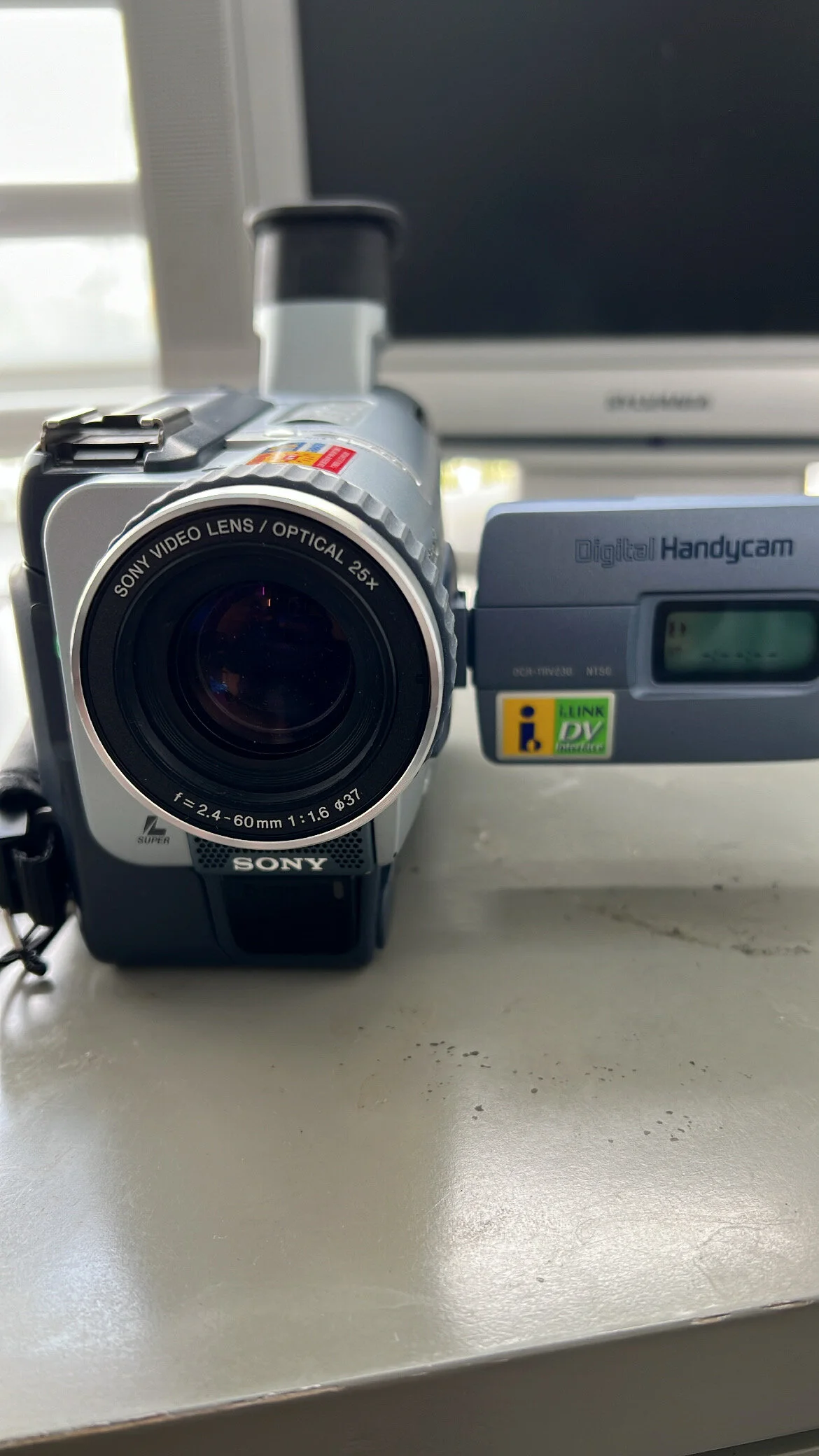 4560341E-DFB4-4D5E-BC04-9771E21242BA