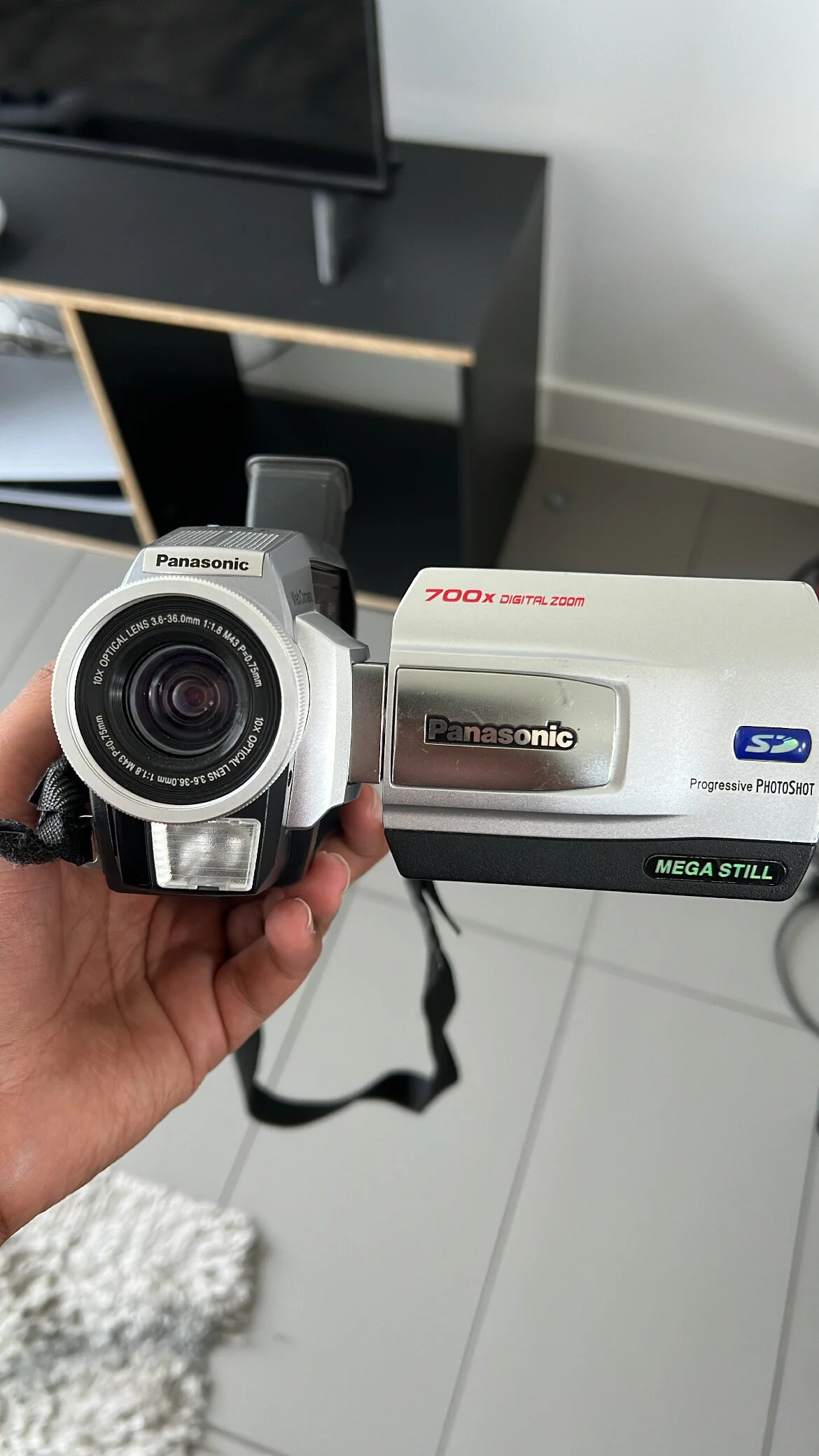 9D756AC9-6BF6-49F8-8FB7-F7813ECE3BD7