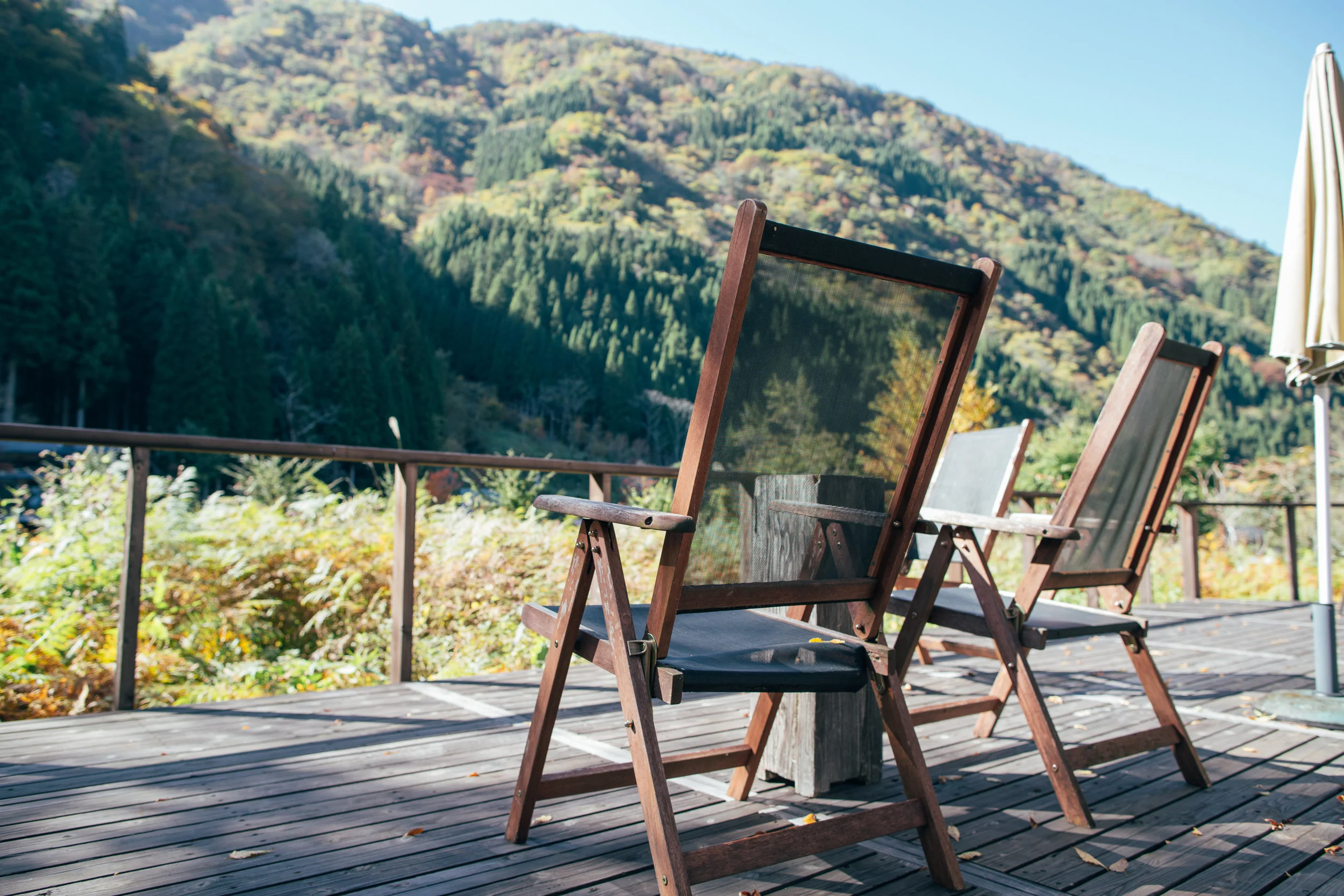 One way to relax in Okuhida. Once the sun crept behind the mountains it got chilly pretty quick.