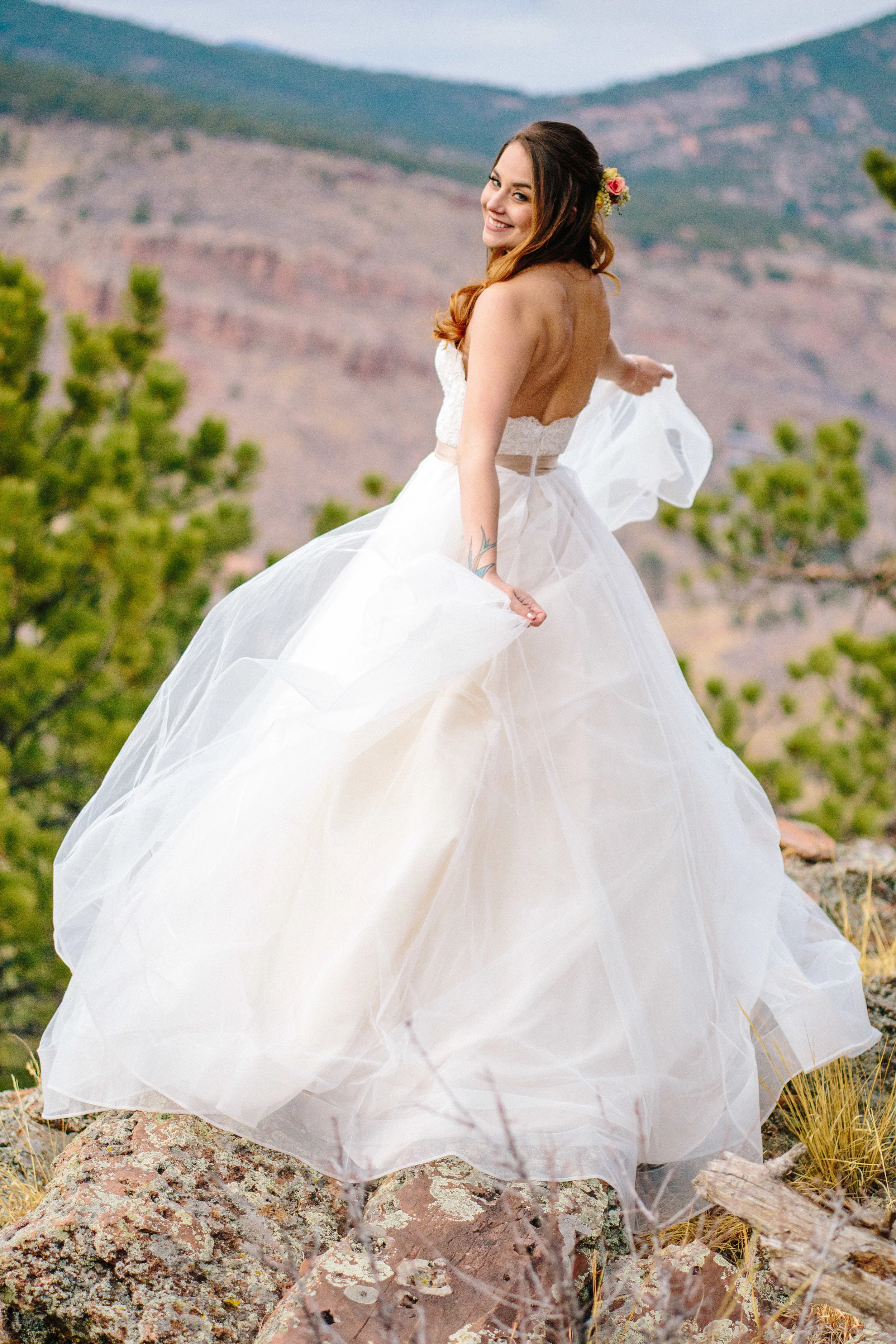 lyons colorado wedding, bride smiling, wedding dress, colorado bride