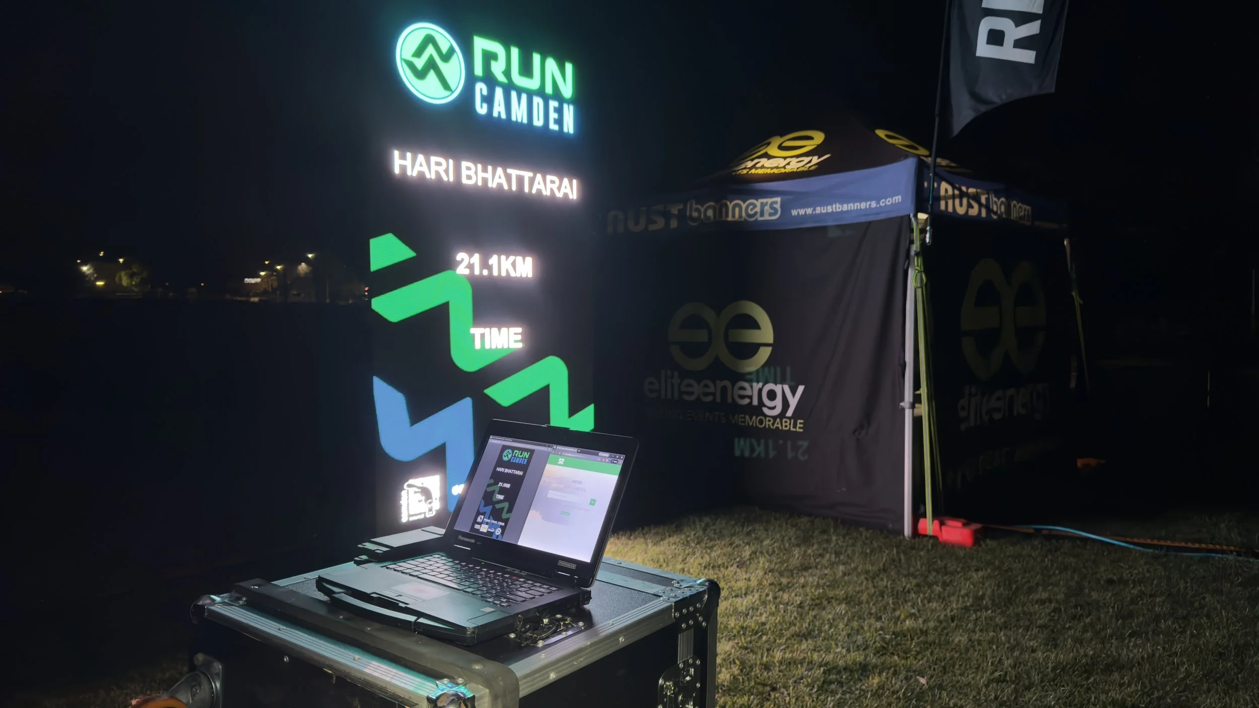 Run Camden LED Photo Moment Setup.JPEG