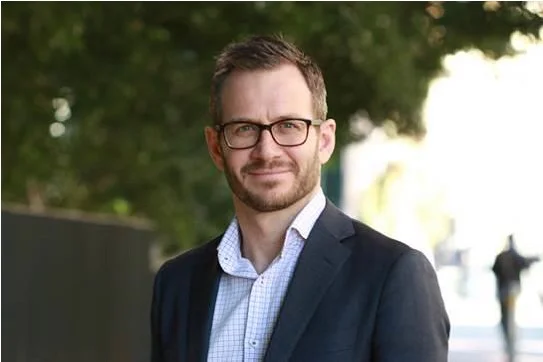 Simon & Schuster sign ABC TV’s Tim Ayliffe in a three book deal