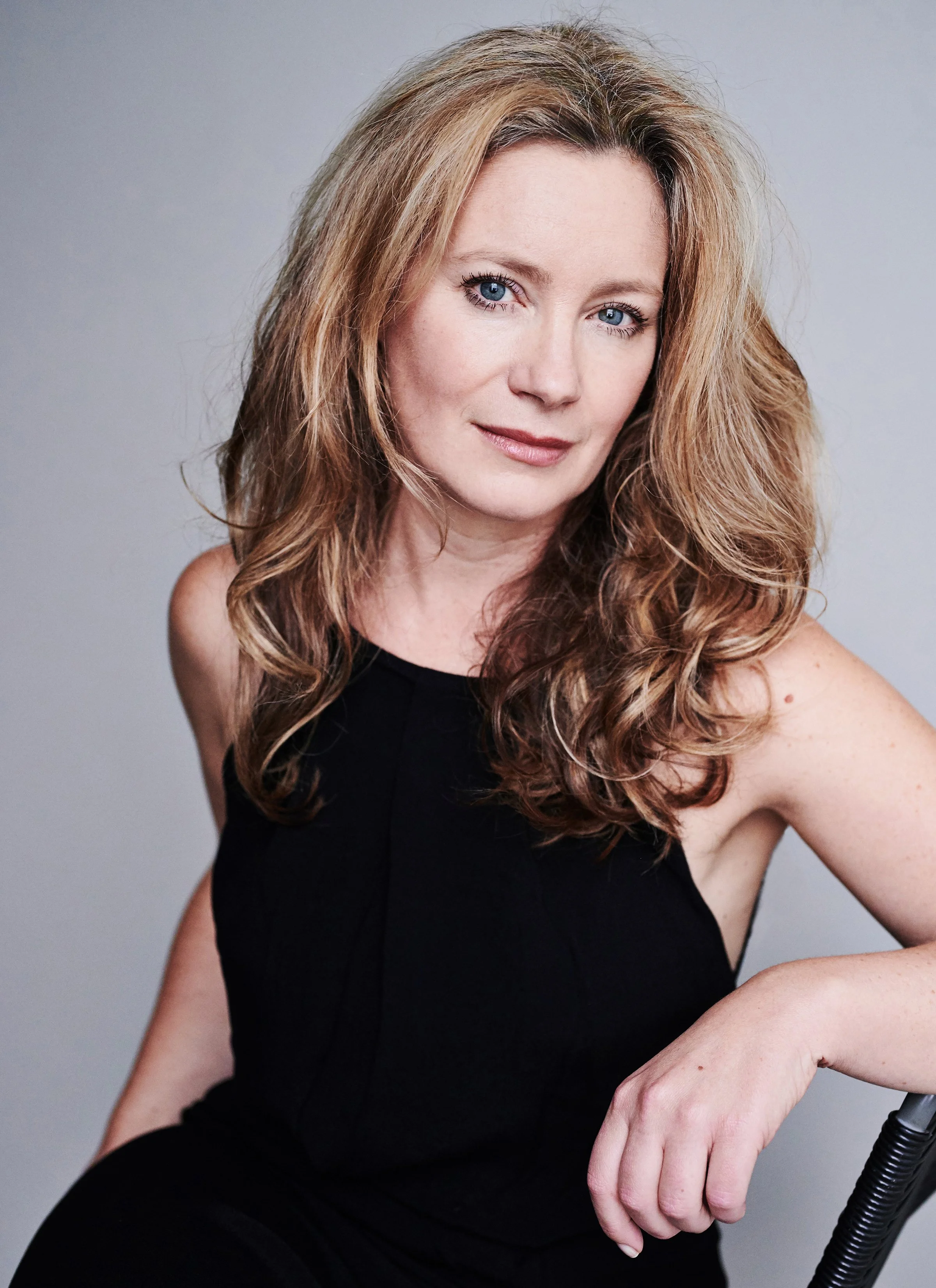 Cameron's Welcomes Actor Amanda Douge to the Agency!