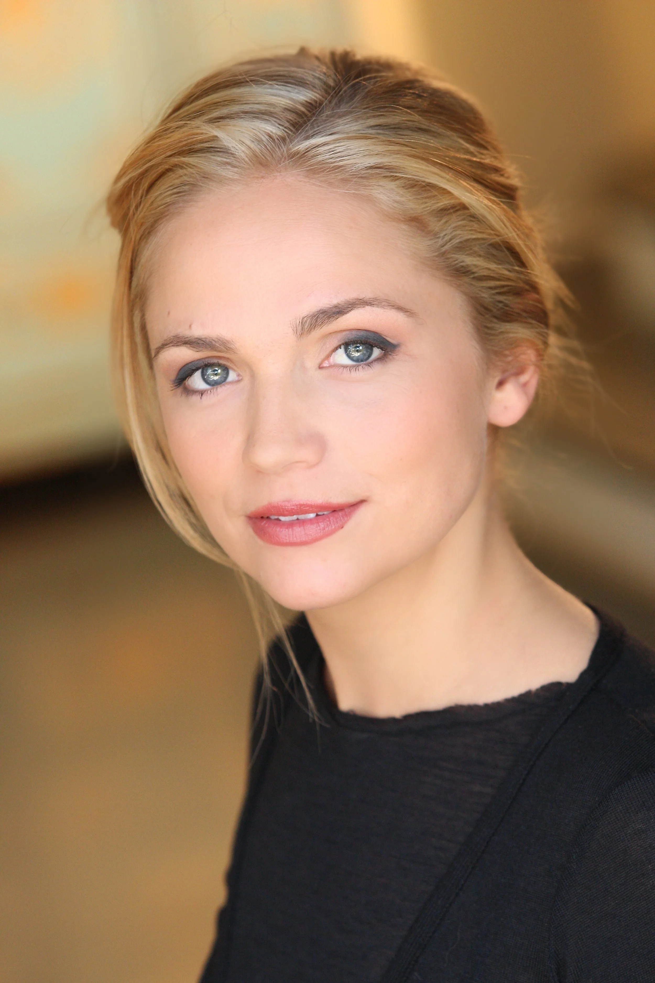 Actor Stephanie McIntosh Joins the Agency!