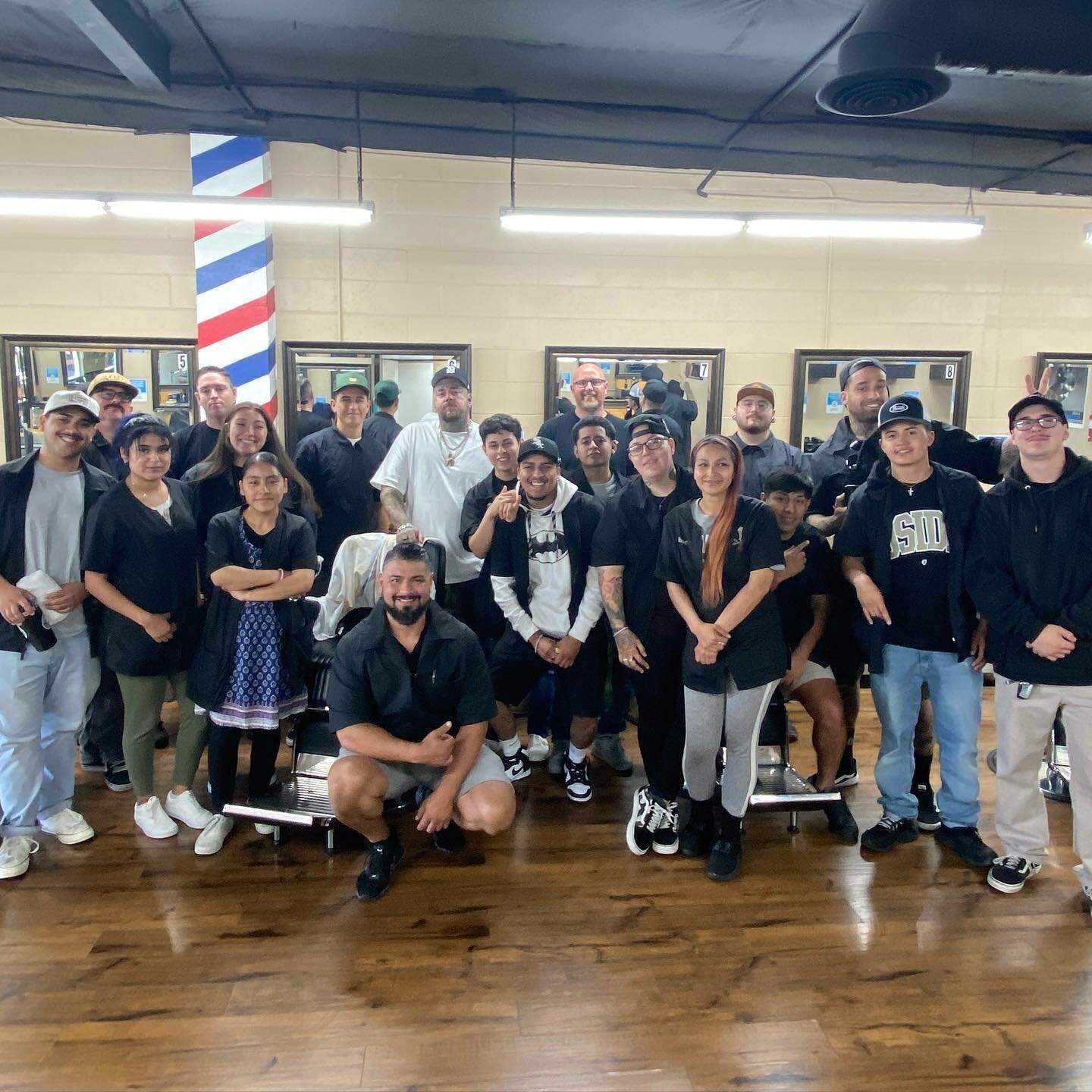 Shout out to Mark from @hanzonation  and @sweatofkings for the awesome hair cutting a texturizing demo. Our students really appreciated your knowledge and expertise. Thanks you sharing your techniques and skills everything with us.

Tired of working 