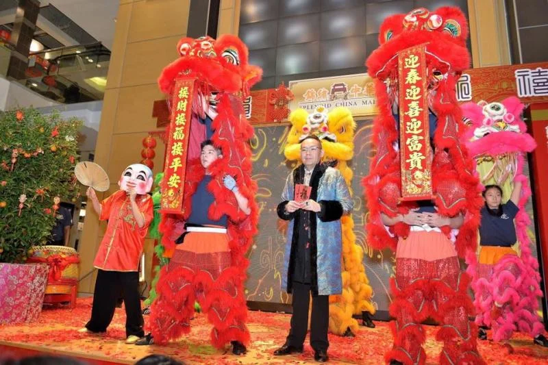 Amazing strength by our lion dance teams.