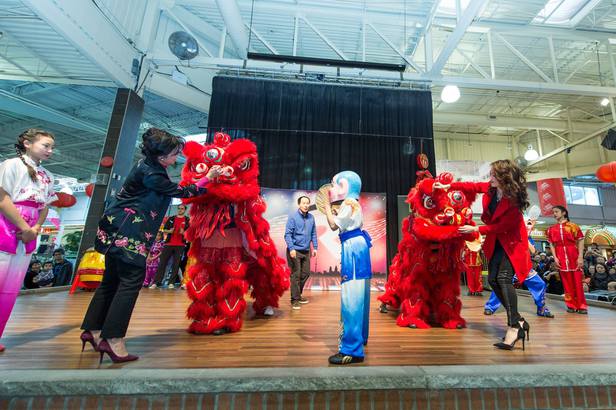 Eye-dotting ceremony to bring the Lions to life.