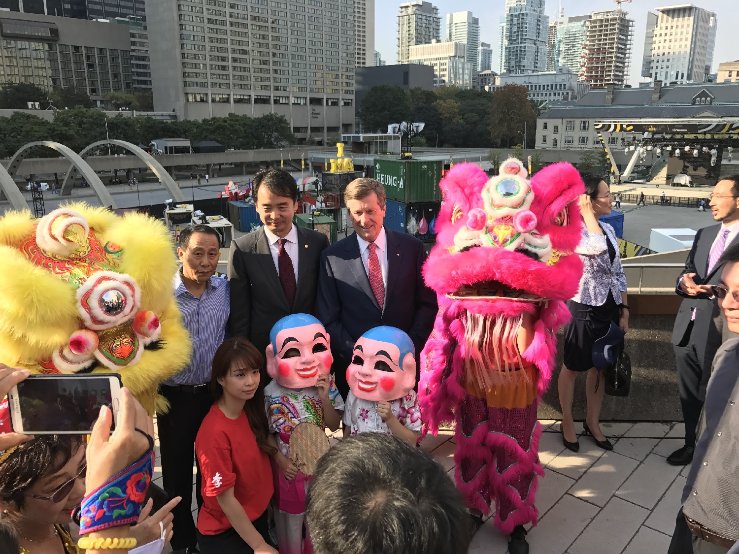 wayland-li-wushu-lion-dance-toronto-city-hall-china-national-day-2017-6.jpg