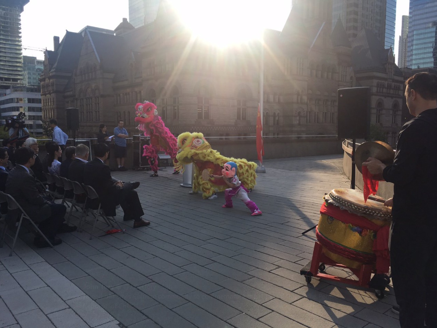 wayland-li-wushu-lion-dance-toronto-city-hall-china-national-day-2017-15.jpg