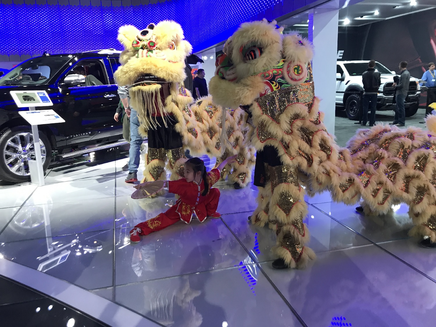 wayland-li-wushu-toronto-autoshow-2018-lion-dance-05.jpg