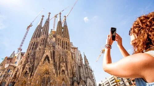 How to avoid being robbed in Barcelona [update 2021]