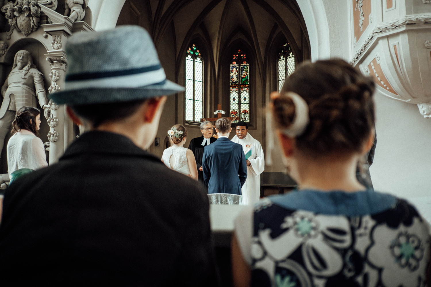 Zelthochzeit-Inspiration-Hochzeitsreportage-natürlich-Hessenhof-Coburg-Oberfranken-Aachen-Hochzeitsfotograf-Kevin Biberbach-KEVIN Fotografie-Junebug-Hochzeitswahn-060.jpg