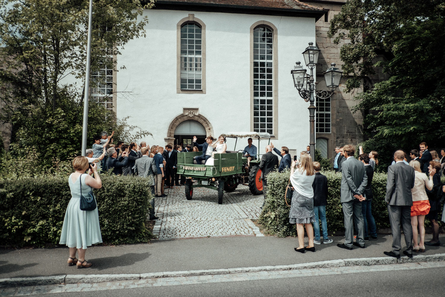 Zelthochzeit-Inspiration-Hochzeitsreportage-natürlich-Hessenhof-Coburg-Oberfranken-Aachen-Hochzeitsfotograf-Kevin Biberbach-KEVIN Fotografie-Junebug-Hochzeitswahn-071.jpg