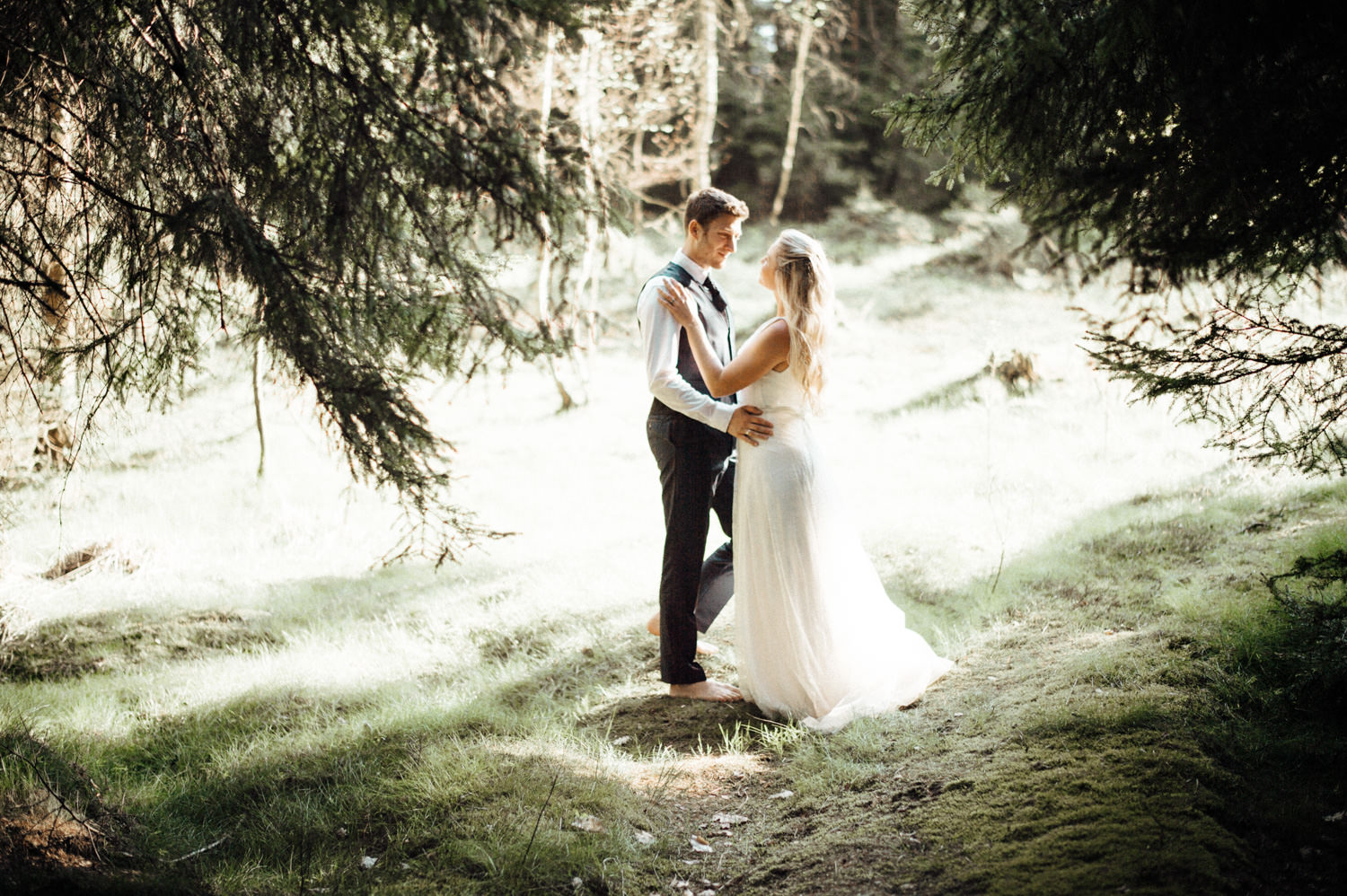 Elopement-After Wedding Shooting-Hochzeitsreportage-Böhmische Schweiz-Sächsische Schweiz-Inspiration-Hochzeitsfotograf-Aachen-Kevin Biberbach-KEVIN Fotografie-Fujifilm-Hochzeitswahn-Hochzeit-11.jpg