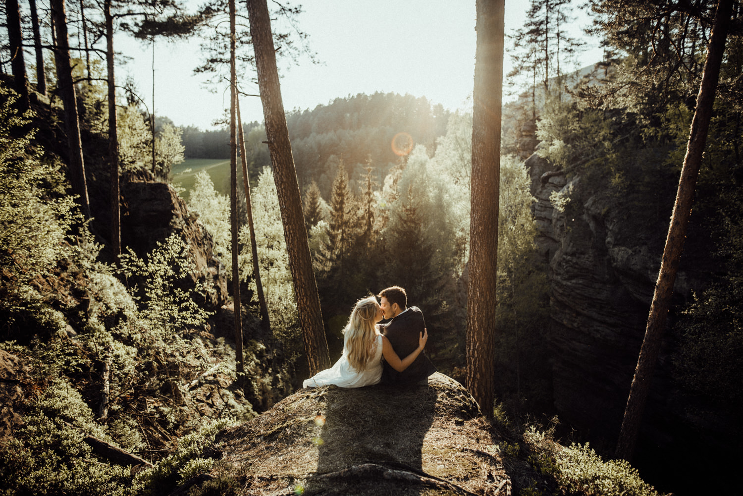 Elopement-After Wedding Shooting-Hochzeitsreportage-Böhmische Schweiz-Sächsische Schweiz-Inspiration-Hochzeitsfotograf-Aachen-Kevin Biberbach-KEVIN Fotografie-Fujifilm-Hochzeitswahn-Hochzeit-57.jpg