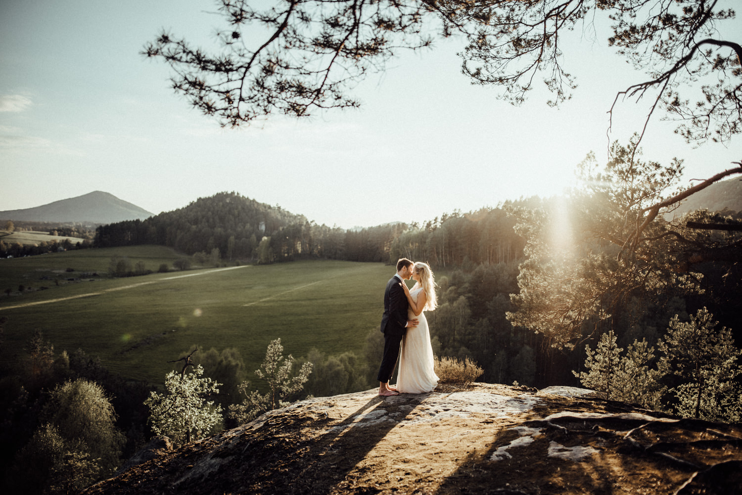 Elopement-After Wedding Shooting-Hochzeitsreportage-Böhmische Schweiz-Sächsische Schweiz-Inspiration-Hochzeitsfotograf-Aachen-Kevin Biberbach-KEVIN Fotografie-Fujifilm-Hochzeitswahn-Hochzeit-63.jpg