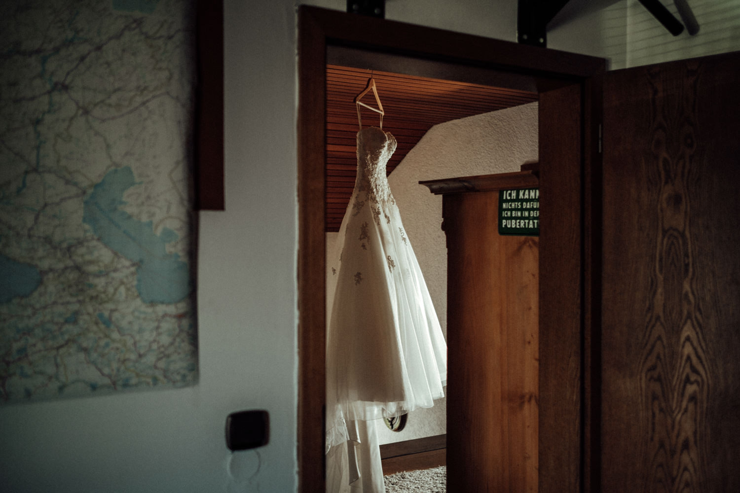 Hochzeitsfotograf-Hochzeitsreportage-Neustadt bei Coburg-Oberfranken-Bayern-Staffelstein-Banzer Wald-Kevin Biberbach-KEVIN Fotografie-Fujifilm-Schlosskirche Ehrenburg-Coburg-017.jpg