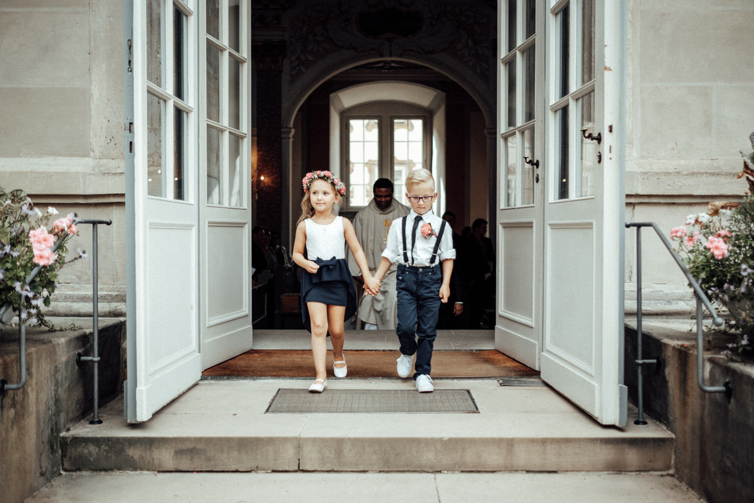 Hochzeitsfotograf-Hochzeitsreportage-Neustadt bei Coburg-Oberfranken-Bayern-Staffelstein-Banzer Wald-Kevin Biberbach-KEVIN Fotografie-Fujifilm-Schlosskirche Ehrenburg-Coburg-082.jpg