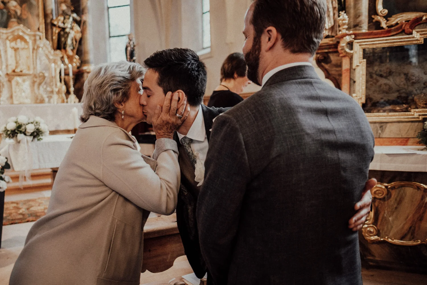 Hochzeitsfotos-Lech am Arlberg-Hochzeitsfotograf-Voralberg-Hochzeitslocation Villa Maund - Hochzeit Aachen Köln NRW Bonn -Hochzeitsfotograf Österreich-Gleichgeschlechtlich-Berghochzeit-Kevin Biberbach-124.jpg