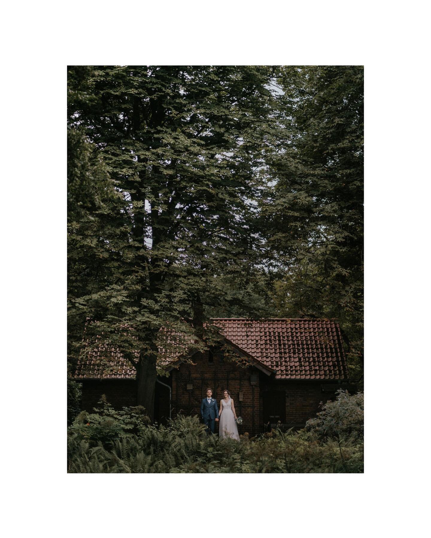 Today I want to share a few moments from the intimate wedding adventure of Franzi and Andr&eacute;. ♡

#kevinbiberbachweddings #hochzeitbraunschweig #intimateweddings 

🌿 The lovely vendors 🌿
⠀⠀⠀
dress @hochzeitsblume⠀⠀⠀⠀⠀⠀⠀⠀⠀⠀⠀⠀⠀
flowers @blumenat