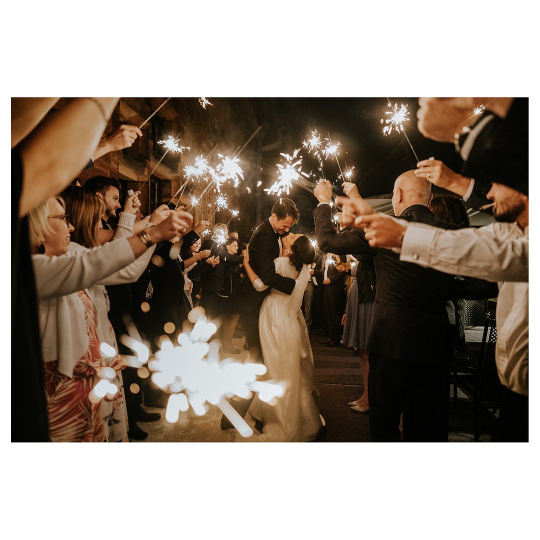 Welcome in 2023! Happy new year, dear people! ♡⠀⠀⠀⠀⠀⠀⠀⠀⠀
⠀⠀⠀⠀⠀⠀⠀⠀⠀
#kevinbiberbachweddings #hochzeitsaarschleife #schlosssaareck⠀⠀⠀⠀⠀⠀⠀⠀⠀
⠀⠀⠀⠀⠀⠀⠀⠀⠀
🌿 The lovely vendors 🌿⠀⠀⠀⠀⠀⠀⠀⠀⠀
⠀⠀⠀⠀⠀⠀⠀⠀⠀⠀⠀⠀
jewelry @inabeissner.bridal⠀⠀⠀⠀⠀⠀⠀⠀⠀
ceremony @nadinetr