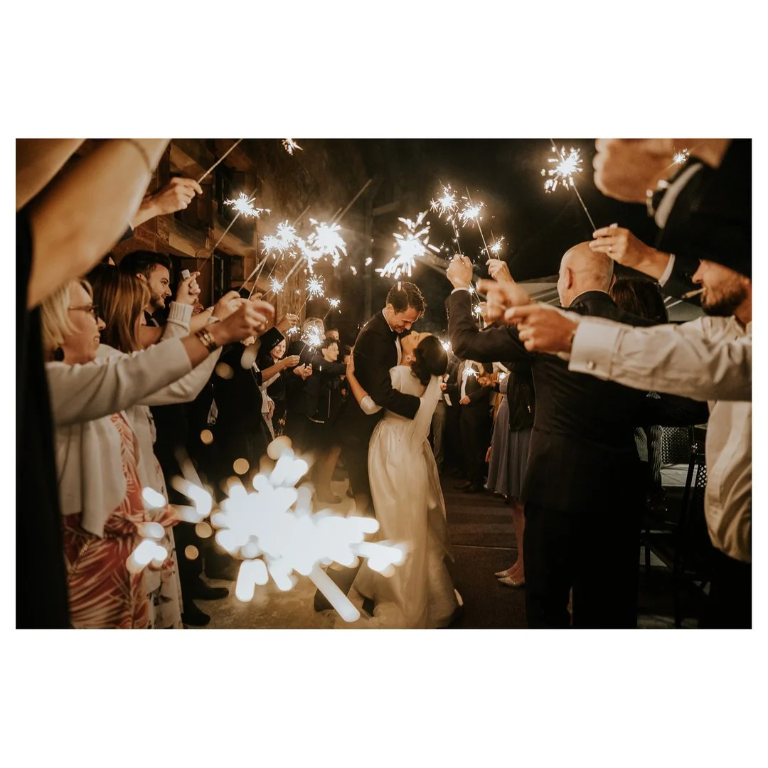 Welcome in 2023! Happy new year, dear people! ♡⠀⠀⠀⠀⠀⠀⠀⠀⠀
⠀⠀⠀⠀⠀⠀⠀⠀⠀
#kevinbiberbachweddings #hochzeitsaarschleife #schlosssaareck⠀⠀⠀⠀⠀⠀⠀⠀⠀
⠀⠀⠀⠀⠀⠀⠀⠀⠀
🌿 The lovely vendors 🌿⠀⠀⠀⠀⠀⠀⠀⠀⠀
⠀⠀⠀⠀⠀⠀⠀⠀⠀⠀⠀⠀
jewelry @inabeissner.bridal⠀⠀⠀⠀⠀⠀⠀⠀⠀
ceremony @nadinetr