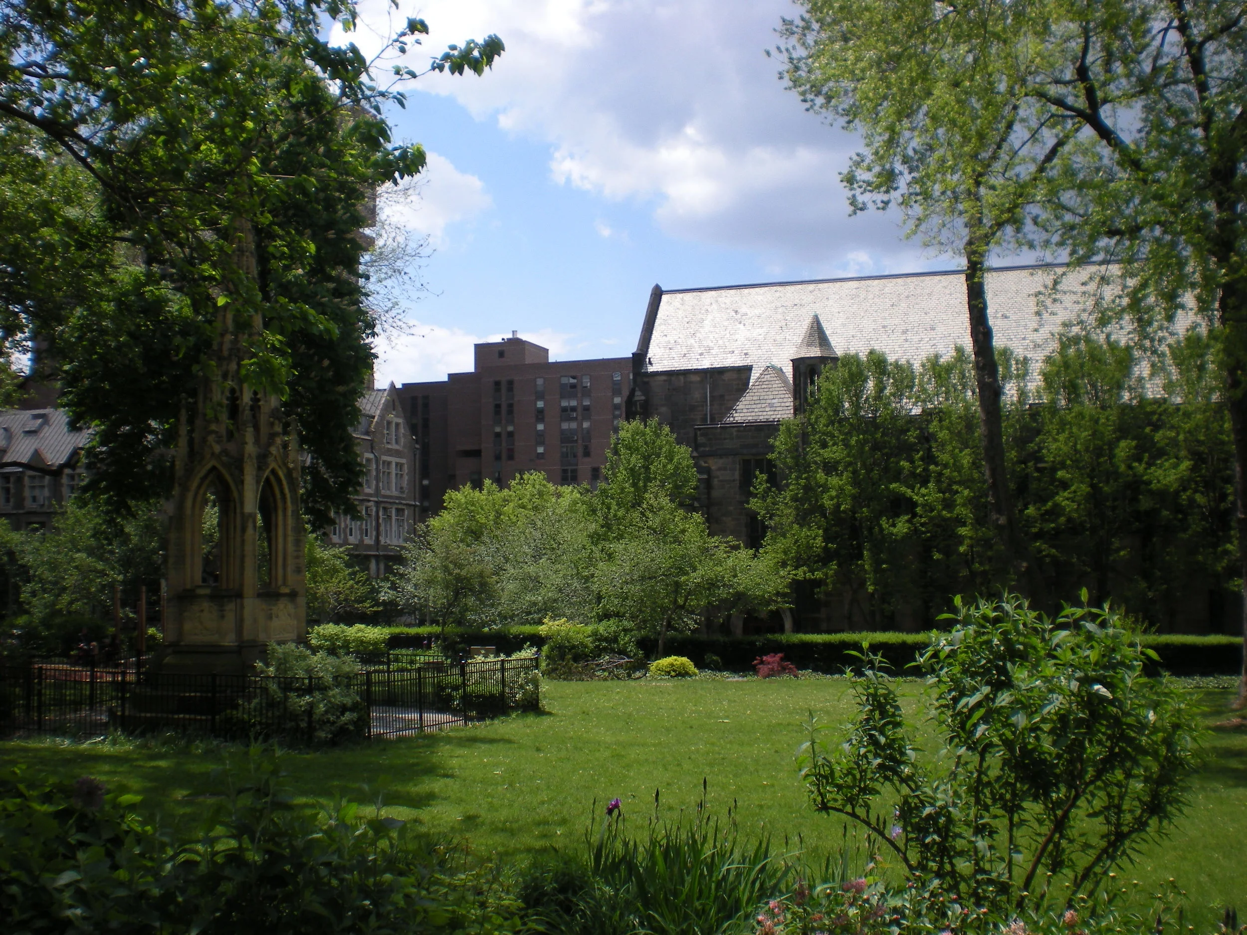 Cathedral+garden+3.jpeg